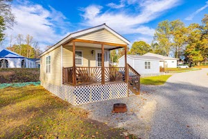 MADISON VINES RV RESORT & COTTAGES place picture